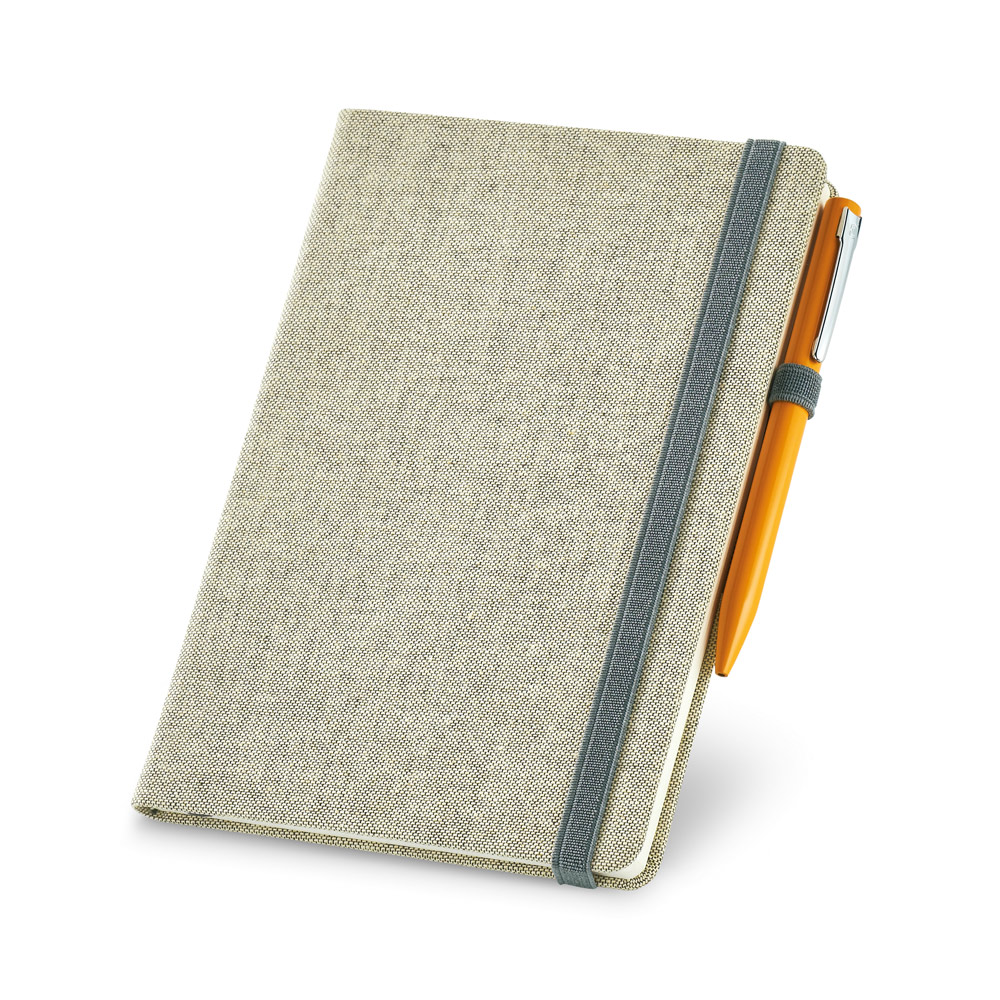 Caderno A5 em canvas (poliéster) com páginas lisas